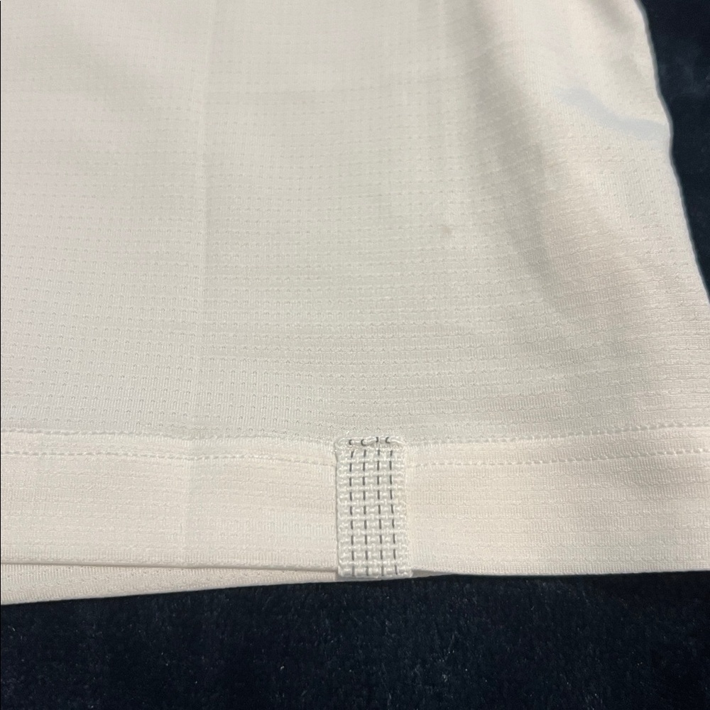 Lululemon Ultralight Waist Length T Shirt Size 6 White - Picture 6 of 7